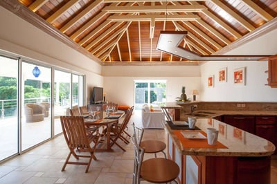 Luxury Villa Photo #23