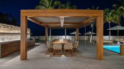 Luxury Villa Photo #19