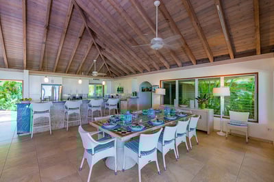 Luxury Villa Photo #12