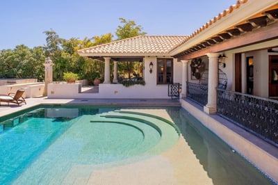 Luxury Villa Photo #14