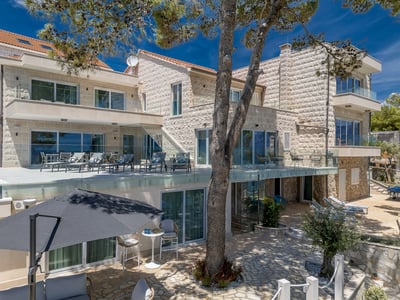 Luxury Villa Photo #5