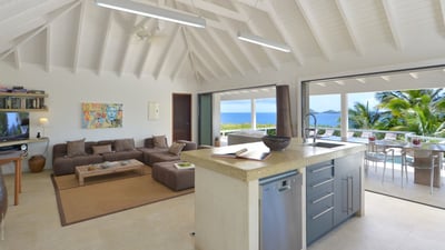 Luxury Villa Photo #8