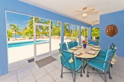 Luxury Villa Photo #15