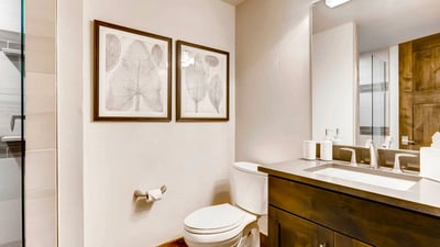 Bunkroom bath