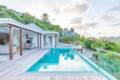 Luxury Villa Photo #3
