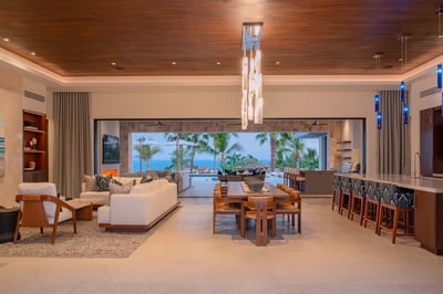 Luxury Villa Photo #12