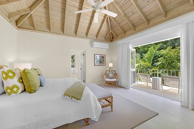 Luxury Villa Photo #18