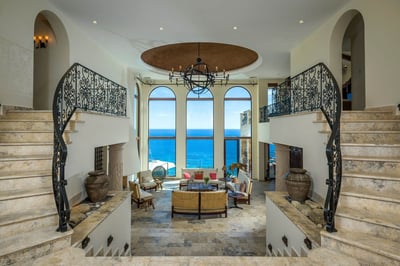 Luxury Villa Photo #14
