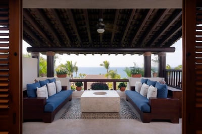 Luxury Villa Photo #8