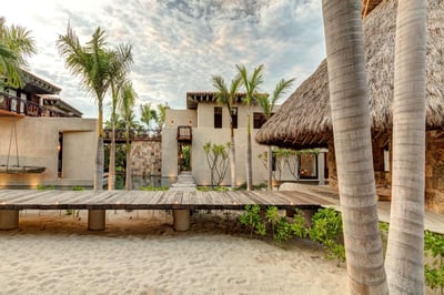 Luxury Villa Photo #17