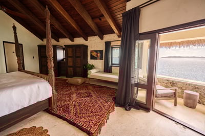 Luxury Villa Photo #25