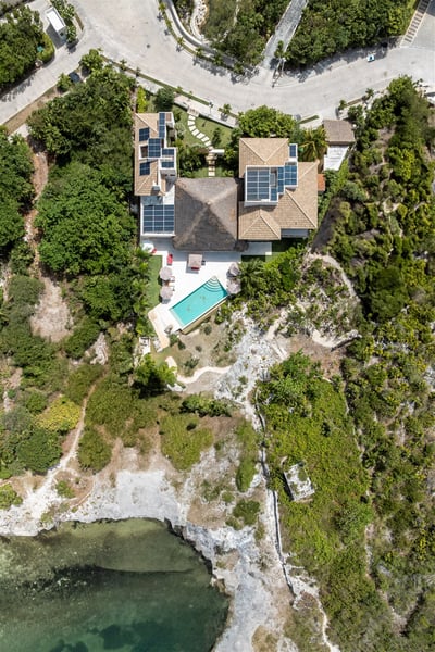 Luxury Villa Photo #12