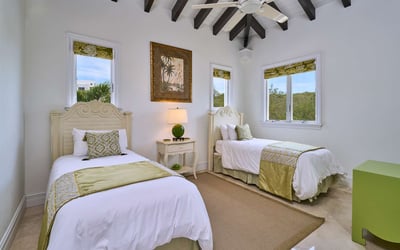 Luxury Villa Photo #22