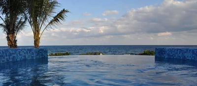 Luxury Villa Photo #9