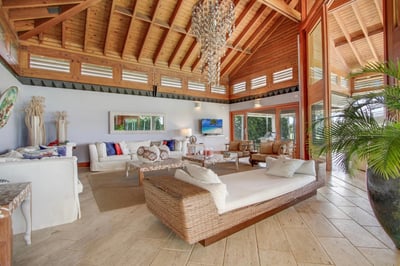 Luxury Villa Photo #15