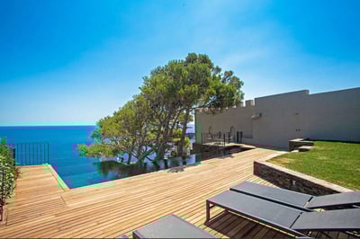 Luxury Villa Photo #2