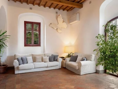 Luxury Villa Photo #25