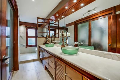 Luxury Villa Photo #45