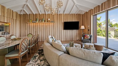 Luxury Villa Photo #23
