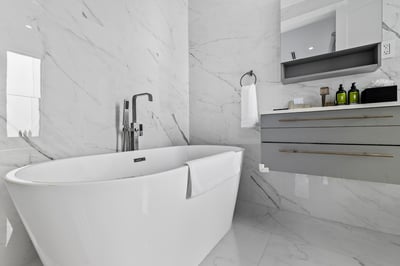 Luxury Villa Photo #28