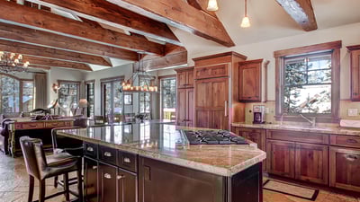 Gourmet kitchen