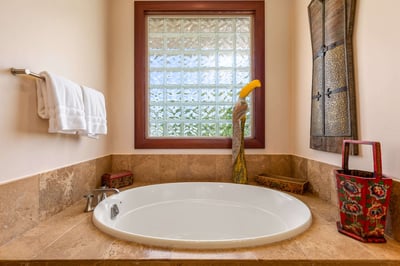Luxury Villa Photo #30