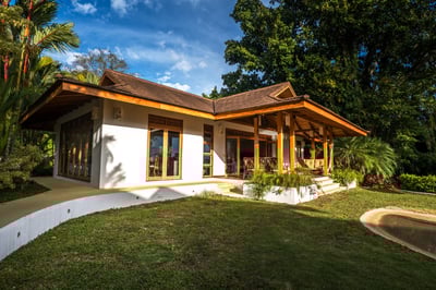 Luxury Villa Photo #11