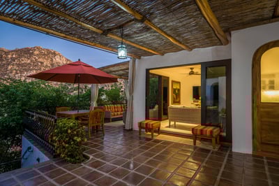 Luxury Villa Photo #40