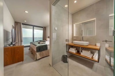 Luxury Villa Photo #28