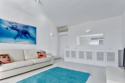 Luxury Villa Photo #55