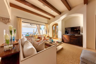 Luxury Villa Photo #16