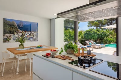 Luxury Villa Photo #14