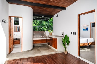 Luxury Villa Photo #25