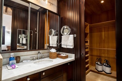 Luxury Villa Photo #27