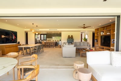 El Encanto,Encanto 401