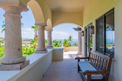 Luxury Villa Photo #48