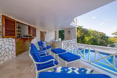 Luxury Villa Photo #9