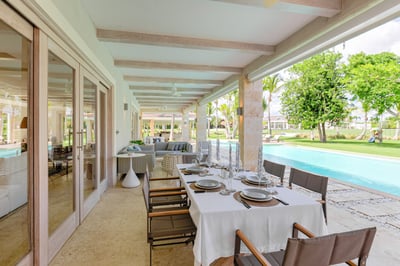 Luxury Villa Photo #11