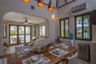 Luxury Villa Photo #9