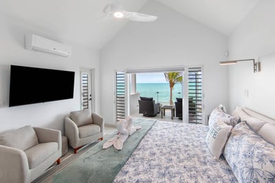 Luxury Villa Photo #49