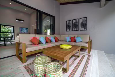Luxury Villa Photo #4