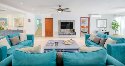 Luxury Villa Photo #15