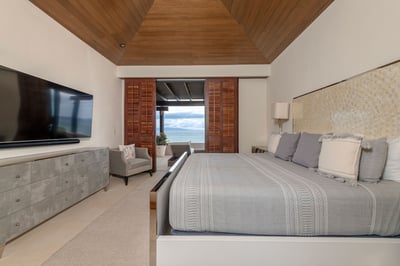 Luxury Villa Photo #44