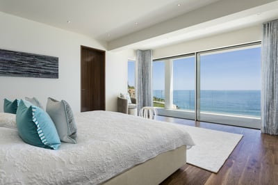 Luxury Villa Photo #14