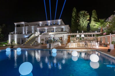 Luxury Villa Photo #3