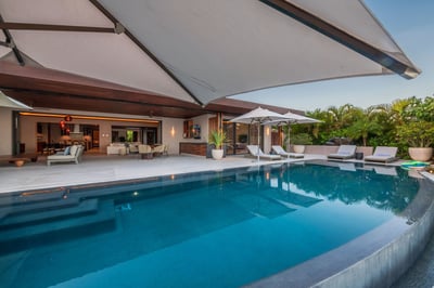 Luxury Villa Photo #11