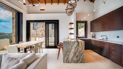 Luxury Villa Photo #10
