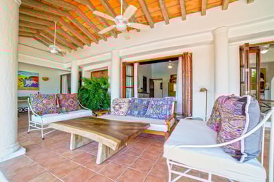 Luxury Villa Photo #7