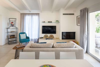 Luxury Villa Photo #23
