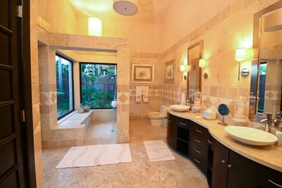 Luxury Villa Photo #56